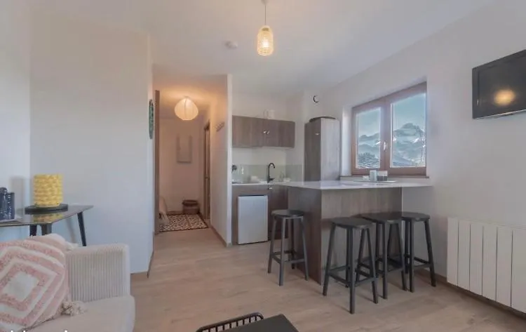Appartement La Biche Комблу Апартаменты